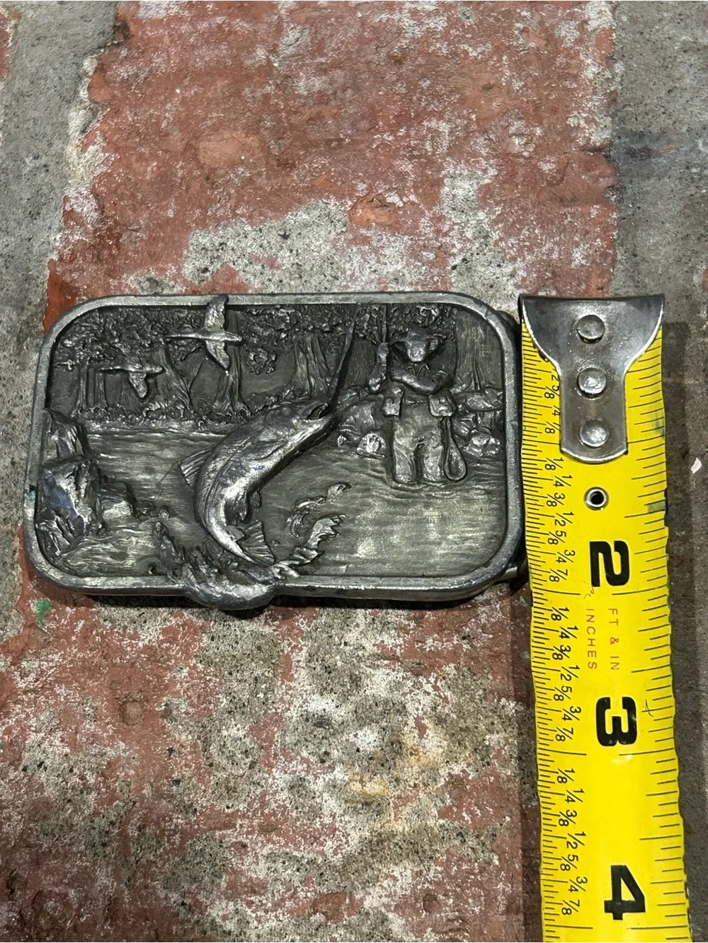 Vintage wildlife fisherman Fish Scene Accessory belt buckle